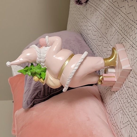 TIK TOK VIRAL Pink Santa Statue - Picture 3 of 4